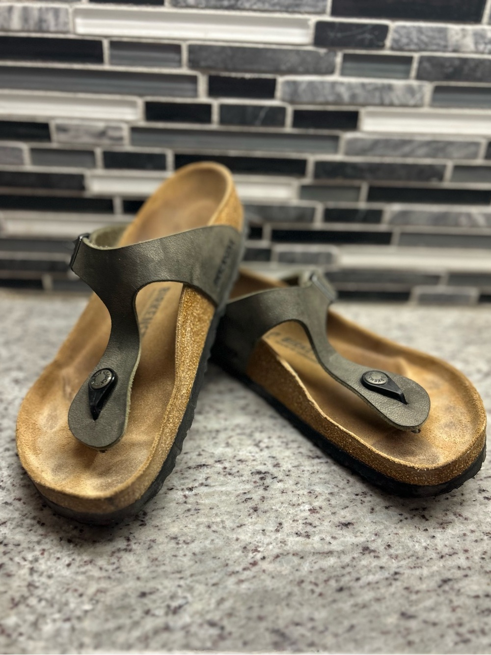 Birkenstock Gizeh Grayish Black Toe-Post Sandals size 7